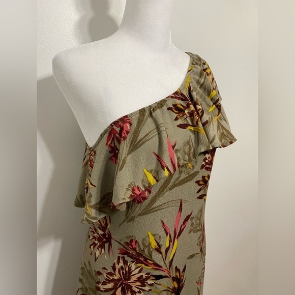 ASTR The Label Boho Floral One Shoulder Ruffle Mini Dress - Picture 6 of 10